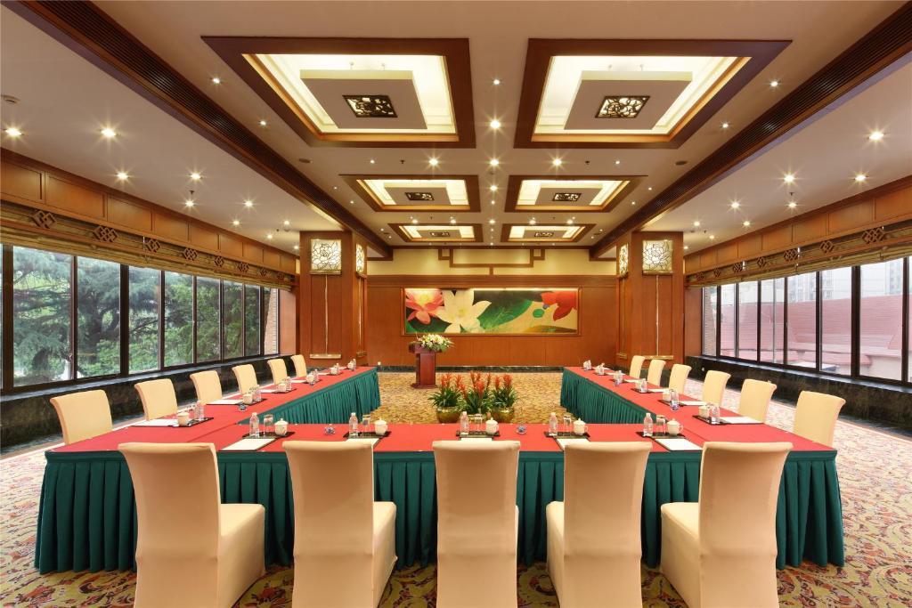 Cypress Hotel Jin Jiang Shanghái Exterior foto